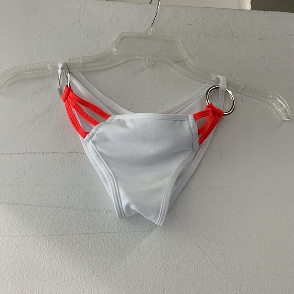 AMI CLUBWEAR BIKINI BOTTOM - Picture 1 of 2